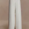 Pantalón de traje de pierna ancha Arlo – Marfil Pantalón de traje de pierna ancha Arlo – Marfil