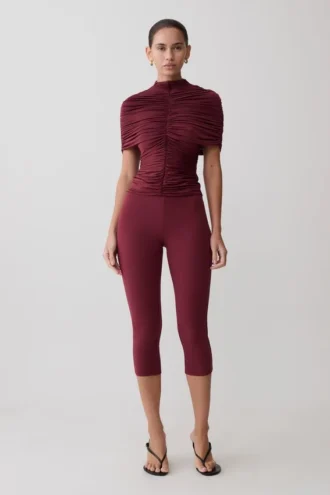 Pantalones capri de crepé elástico Blanca – Caoba
