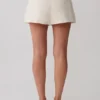Pantalones cortos de algodón con pinzas Alina – Rayas Pantalones cortos de algodón con pinzas Alina – Rayas