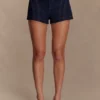 Pantalones cortos de Denim Meadow – Azul índigo Pantalones cortos de Denim Meadow – Azul índigo