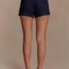 Pantalones cortos de Denim Meadow – Azul índigo Pantalones cortos de Denim Meadow – Azul índigo