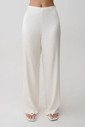 Pantalones de pierna recta de mezcla de seda Kayla – Marfil