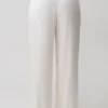 Pantalones de pierna recta de mezcla de seda Kayla – Marfil Pantalones de pierna recta de mezcla de seda Kayla – Marfil
