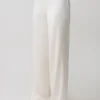 Pantalones de pierna recta de mezcla de seda Kayla – Marfil Pantalones de pierna recta de mezcla de seda Kayla – Marfil
