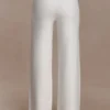 Pantalones de punto de pierna recta Kerrymae – Blanco roto