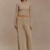 Pantalones de punto fruncidos de mezcla de seda Frannie – Arena