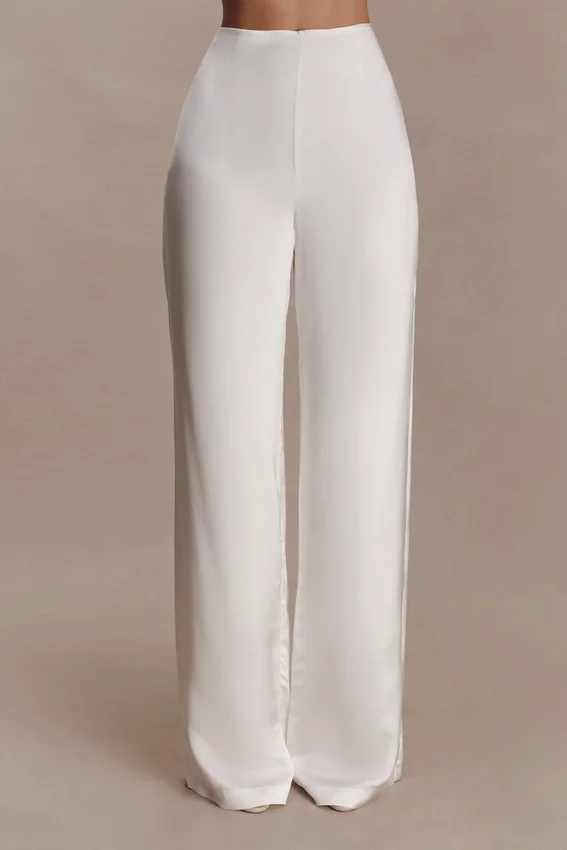 Pantalones de satén de corte recto Sydney – Marfil Pantalones de satén de corte recto Sydney – Marfil