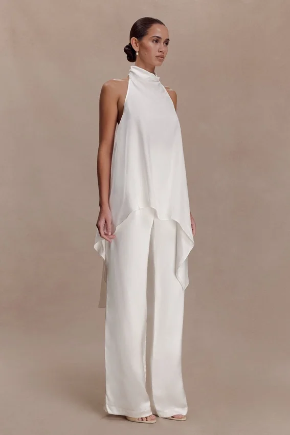Pantalones de satén de corte recto Sydney – Marfil Pantalones de satén de corte recto Sydney – Marfil