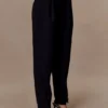 Pantalones de traje Olie de corte acampanado – Negro Pantalones de traje Olie de corte acampanado – Negro