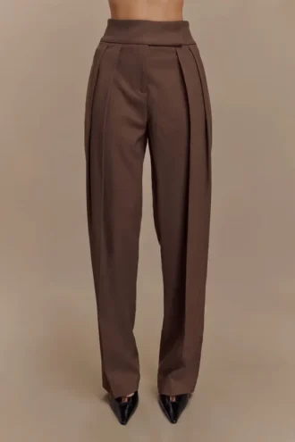 Pantalones plisados de cintura alta Penelope – Chocolate Pantalones plisados de cintura alta Penelope – Chocolate