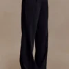 Pantalones rectos de satén Fatima – Negro Pantalones rectos de satén Fatima – Negro