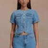 Partes de arriba ajustadas de manga corta de Denim Marge – Azul clásico Partes de arriba ajustadas de manga corta de Denim Marge – Azul clásico
