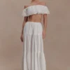 Partes de arriba con bordado y hombros al aire Autumn – Blanco Partes de arriba con bordado y hombros al aire Autumn – Blanco