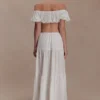 Partes de arriba con bordado y hombros al aire Autumn – Blanco Partes de arriba con bordado y hombros al aire Autumn – Blanco