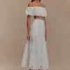 Partes de arriba con bordado y hombros al aire Autumn – Blanco Partes de arriba con bordado y hombros al aire Autumn – Blanco