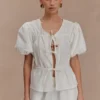 Partes de arriba de algodón con mangas abullonadas Emilie – Blanco Partes de arriba de algodón con mangas abullonadas Emilie – Blanco
