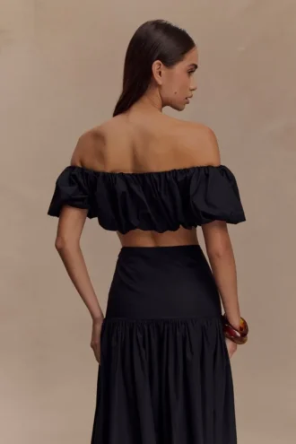 Partes de arriba de otoño con hombros descubiertos y corte abullonado – Negro