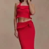 Partes de arriba de punto con cuello halter y detalle retorcido Samira – Rojo Partes de arriba de punto con cuello halter y detalle retorcido Samira – Rojo