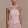 Partes de arriba de punto con detalle retorcido en la parte delantera Angelika – Rosa bebé Partes de arriba de punto con detalle retorcido en la parte delantera Angelika – Rosa bebé