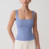 Partes de arriba sin mangas con cuello cuadrado acanalado Aisling – Azul aciano Partes de arriba sin mangas con cuello cuadrado acanalado Aisling – Azul aciano
