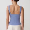 Partes de arriba sin mangas con cuello cuadrado acanalado Aisling – Azul aciano Partes de arriba sin mangas con cuello cuadrado acanalado Aisling – Azul aciano