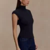 Partes de arriba sin mangas de cuello alto Freesia – Negro