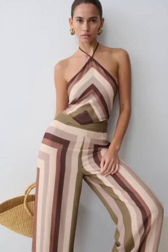 Partes de arriba sin mangas de gasa con cuello halter Thea – Rayas multicolores