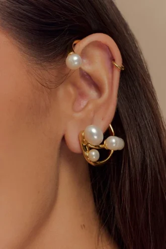 Pendiente tipo ear cuff de perlas de agua dulce Saskia – Perla Pendiente tipo ear cuff de perlas de agua dulce Saskia – Perla
