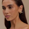 Pendiente tipo ear cuff de perlas de agua dulce Saskia – Perla Pendiente tipo ear cuff de perlas de agua dulce Saskia – Perla