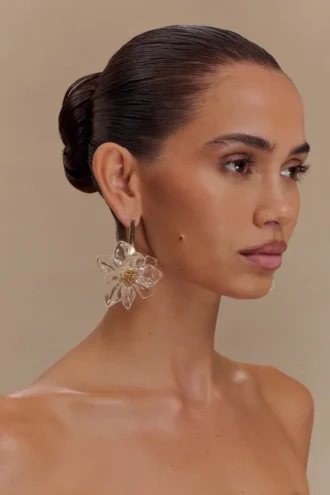 Pendientes de flores acrílicas Naomi – Dorado