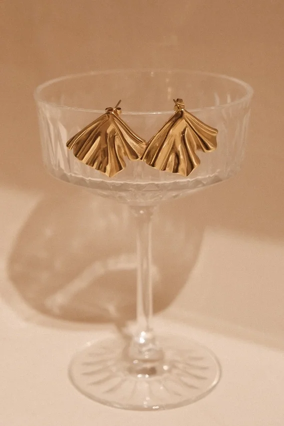 Pendientes drapeados Willa – Oro Pendientes drapeados Willa – Oro