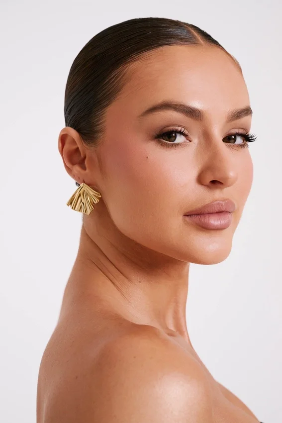 Pendientes drapeados Willa – Oro Pendientes drapeados Willa – Oro