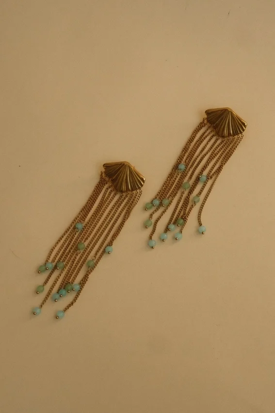 Pendientes Maia Chandelier – Dorado Pendientes Maia Chandelier – Dorado