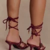 Sandalias de tacón con tiras Ezekiel – Burdeos Sandalias de tacón con tiras Ezekiel – Burdeos