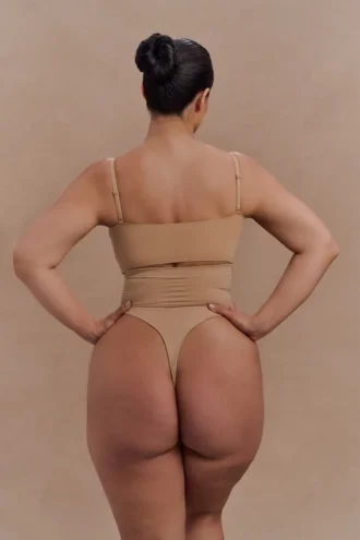 Braguitas moldeadoras de cintura alta Saria – Beige