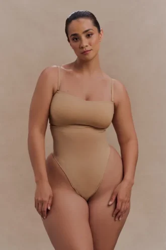 Braguitas moldeadoras de cintura alta Saria – Beige