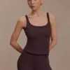 Top camisola de crepé elástico Blanca – Chocolate Top camisola de crepé elástico Blanca – Chocolate