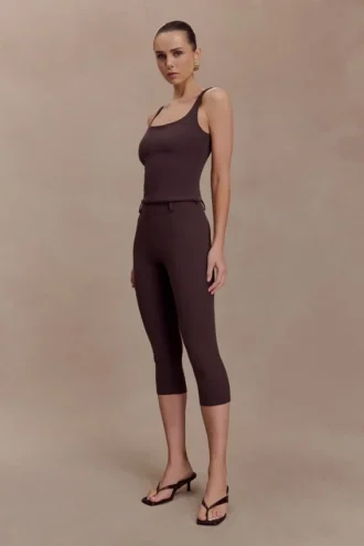 Pantalones capri de crepé elástico Blanca – Chocolate