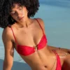 Top de bikini Tyler con detalles metálicos – Rojo Top de bikini Tyler con detalles metálicos – Rojo