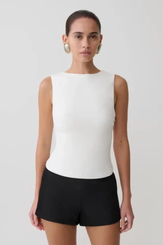Top de crepé scuba con espalda abierta Kyra – Blanco