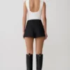Top de crepé scuba con espalda abierta Kyra – Blanco Top de crepé scuba con espalda abierta Kyra – Blanco