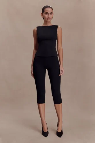 Top de crepé scuba con espalda abierta Kyra – Negro Top de crepé scuba con espalda abierta Kyra – Negro