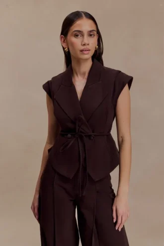 Top de denim estructurado con lazo Charley – Chocolate