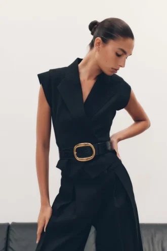 Top de lino de manga corta Andina – Negro