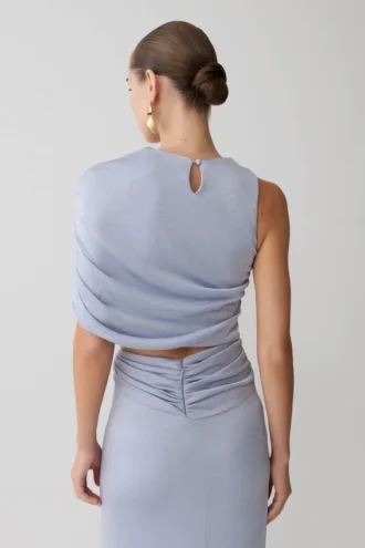 Top de lurex con un solo hombro Adrienne – Azul pastel