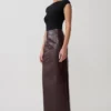 Falda midi de imitación de piel de cocodrilo Thalia – Merlot Falda midi de imitación de piel de cocodrilo Thalia – Merlot