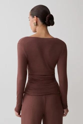 Top de manga larga de modal Sari – Chocolate
