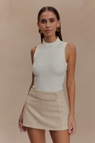 Top de punto con cuello alto Oona – Marfil