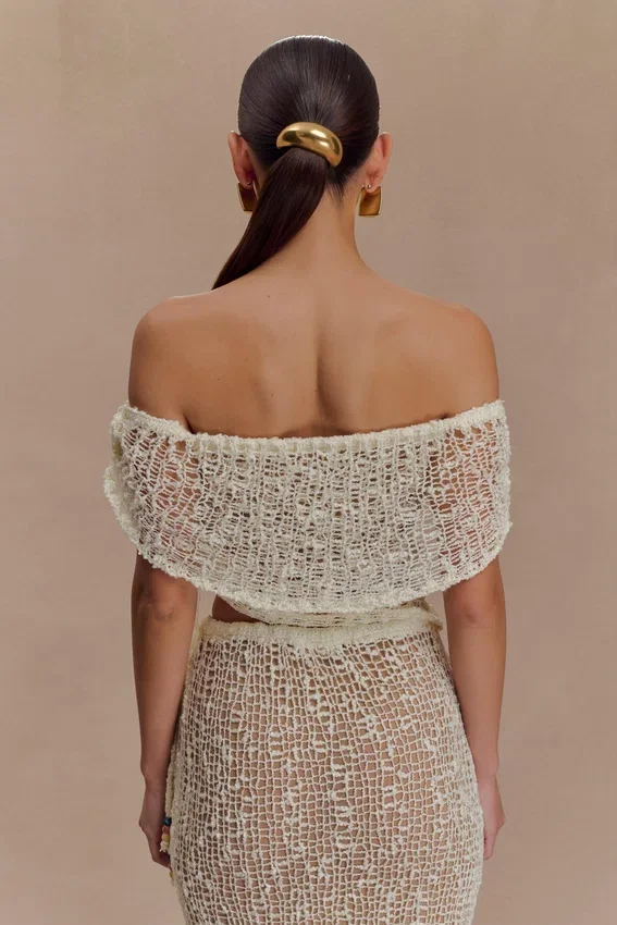 Top de punto con hombros descubiertos Cordelia – Marfil Top de punto con hombros descubiertos Cordelia – Marfil