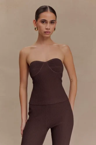 Top de punto sin tirantes con copas Elodie – Chocolate